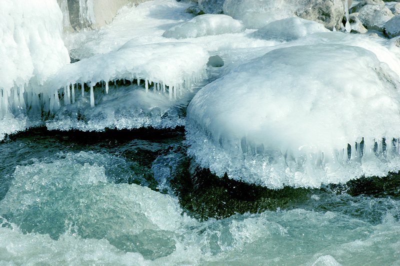 Ice009 Housatonic River ice, Kent, CT  � Dave Hickey