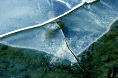 Ice029 Housatonic River ice, Kent, CT  � Dave Hickey
