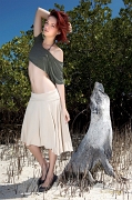  Model: Lauren