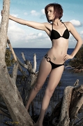  Model: Lauren