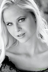 Renee