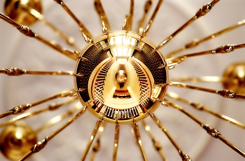 Chandelier � Dave Hickey