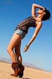 Model: Lauren