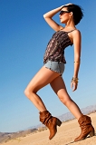  Model: Lauren