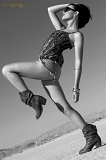  Model: Lauren