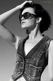  Model: Lauren