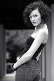  Model: Lauren