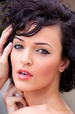  Model: Lauren