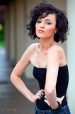  Model: Lauren