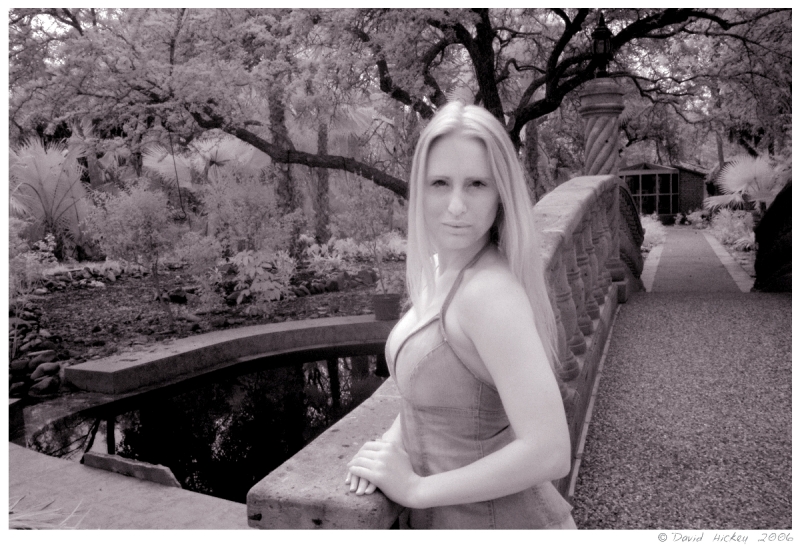 sarah19 Model: Sarah in infrared
MUA: By model